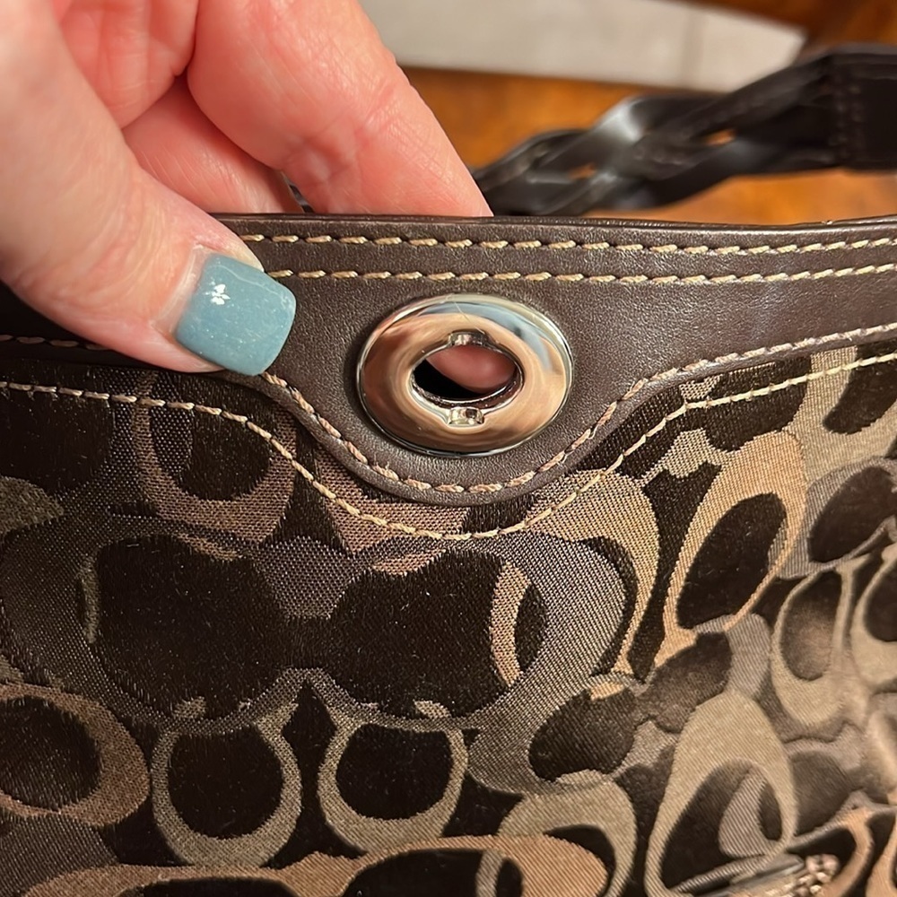 Coach handbag brown classic “C” canvas. Excellent condition! - Picture 10 of 12